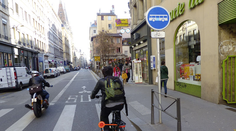 Maison_Velo_Lyon_Cohabitation_couloirs_bus-800x445